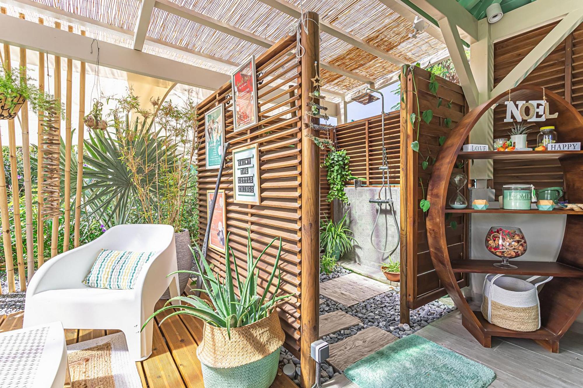 Magnifique Bungalow et Jacuzzi au cœur des plages Le Moule Extérieur photo