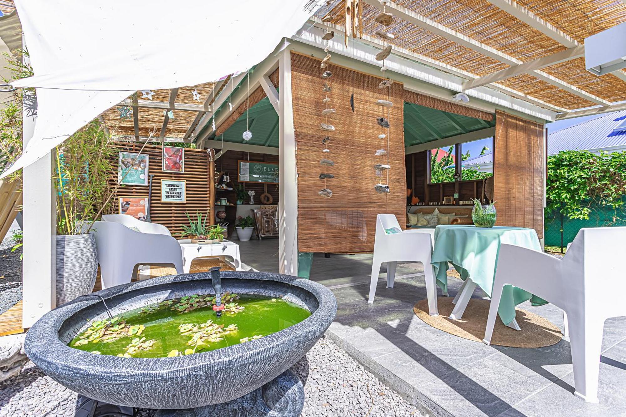 Magnifique Bungalow et Jacuzzi au cœur des plages Le Moule Extérieur photo